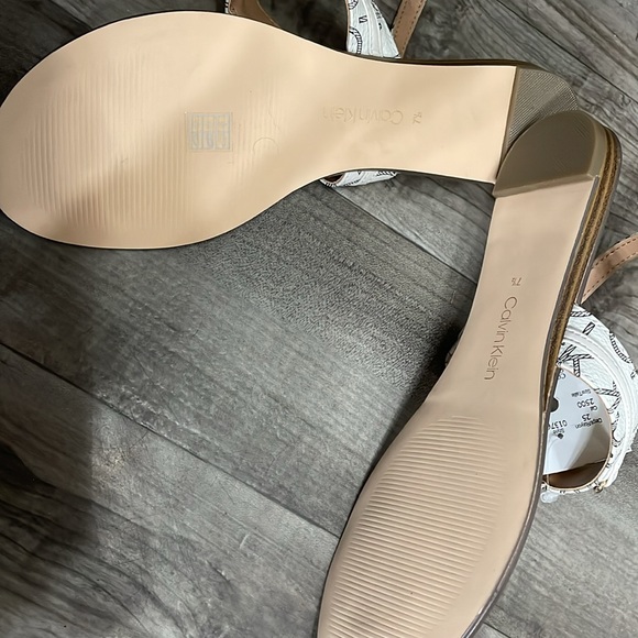 T-strap Flat Calvin Klein Sandals - Picture 2 of 4